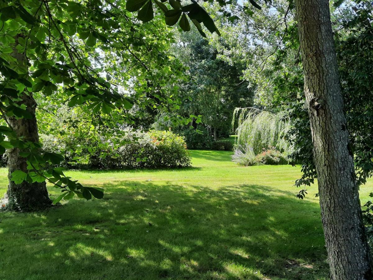 Bed and Breakfast Manoir Des Tuileries Du Buisson Verneuil d'Avre et d'Iton Esterno foto